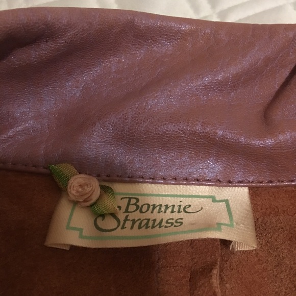 Leather lavender jacket no buttons - Picture 2 of 3